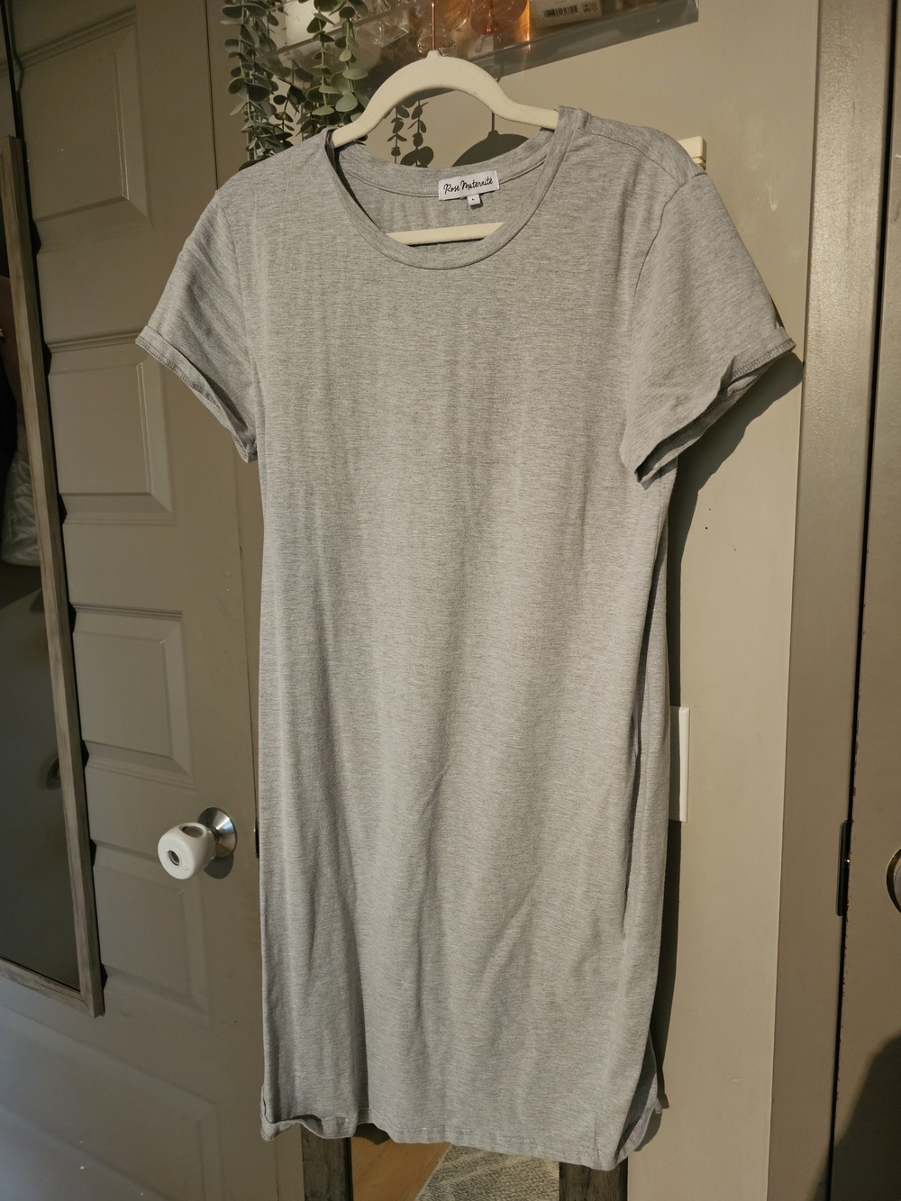 Basic Crewneck Midi T-Shirt Dress in Light Gray